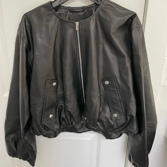 Madewell Black Cropped Leather Bomber Jacket - Picture 5 of 8
